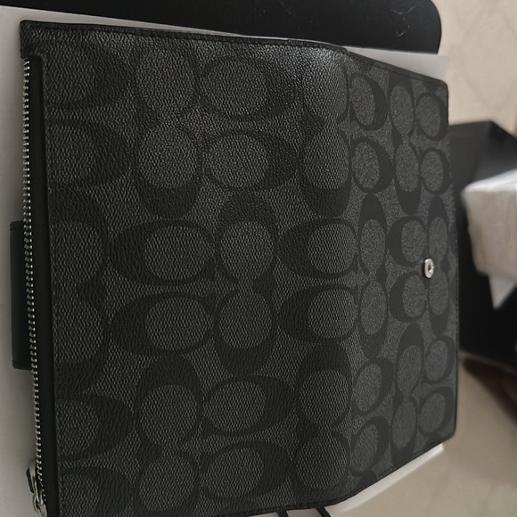 Coach Tech Wallet In Colorblock Signature Canvas Silver/Graphite/Black - Picture 4 of 8